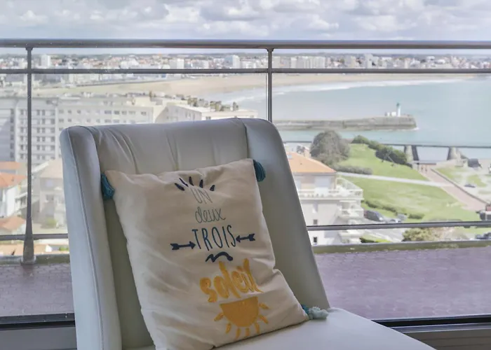 Fregates - Vue Exceptionelle Au 12eme Etage * La Chaume