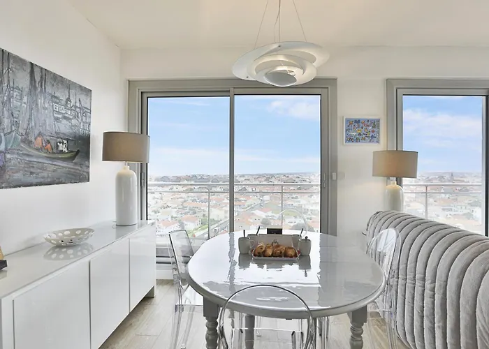 Fregates - Vue Exceptionelle Au 12eme Etage * La Chaume